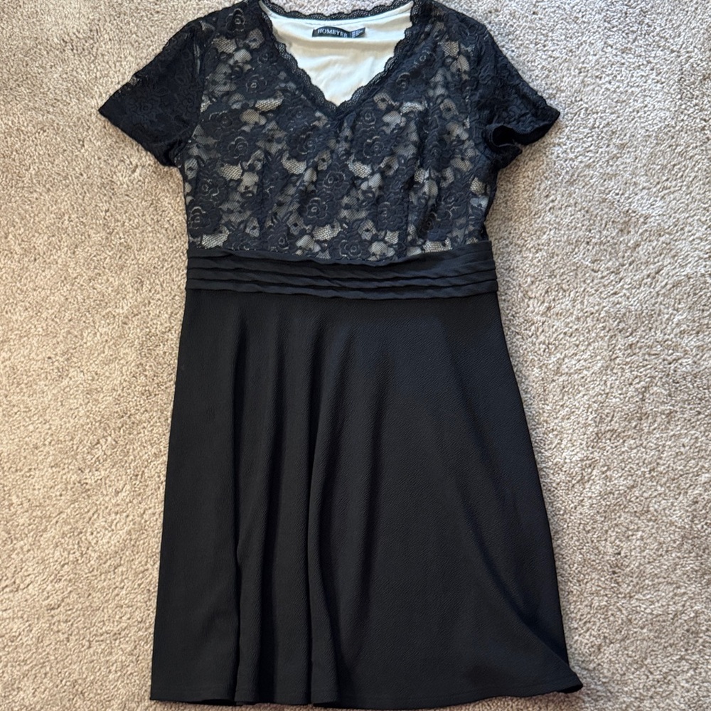 Chic Black Lace Midi Dress